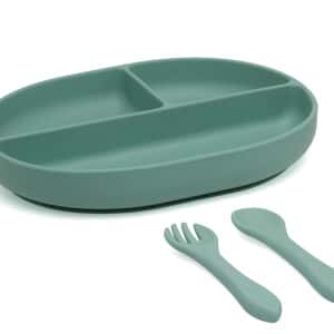 Set de cubiertos y bandeja blw en silicona con divisiones y ventosa de Kiokids
